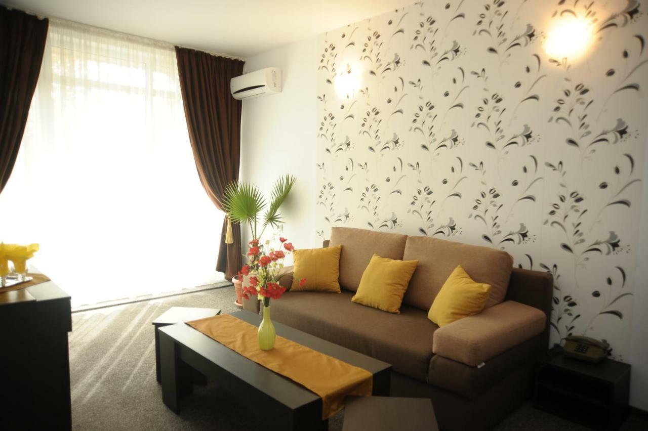 Hotel Pinguin Эфорие Норд Экстерьер фото