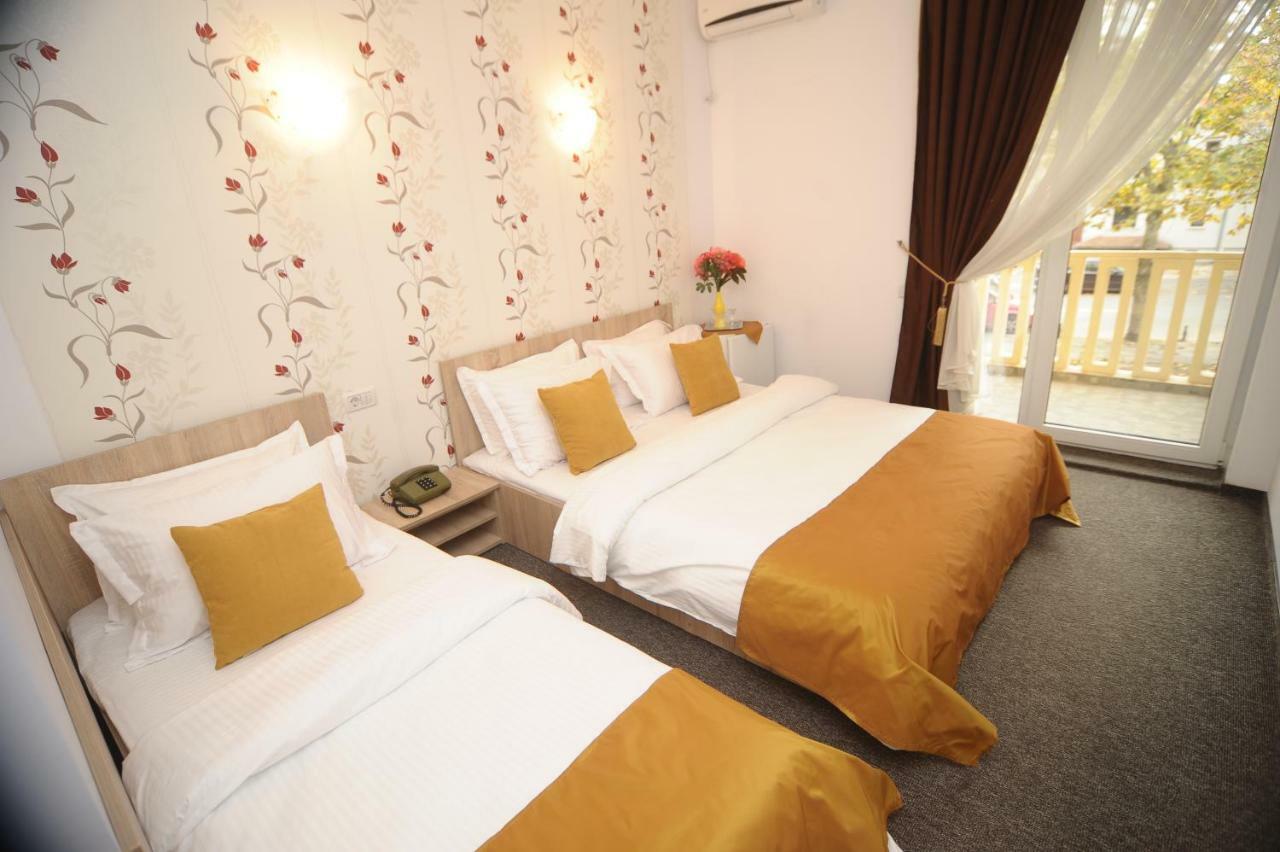 Hotel Pinguin Эфорие Норд Экстерьер фото
