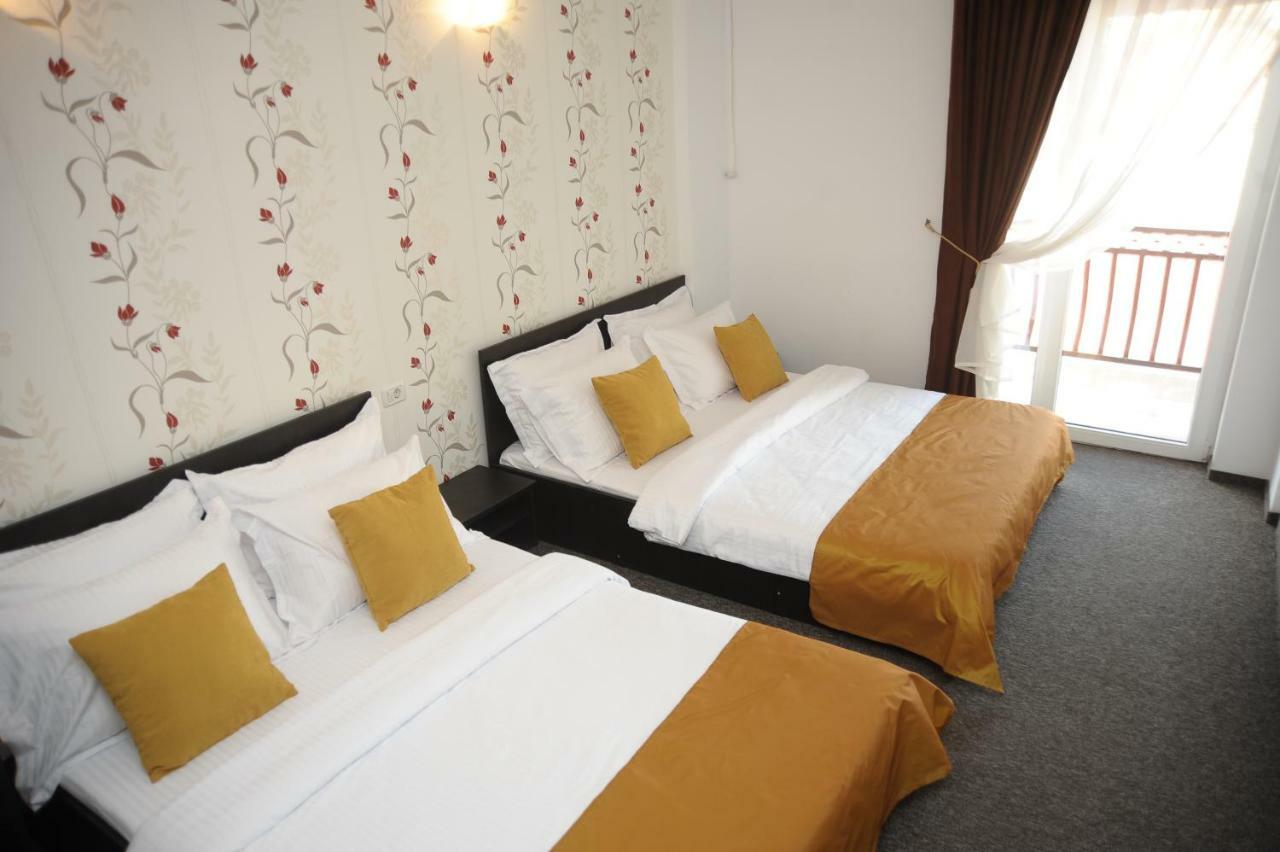 Hotel Pinguin Эфорие Норд Экстерьер фото