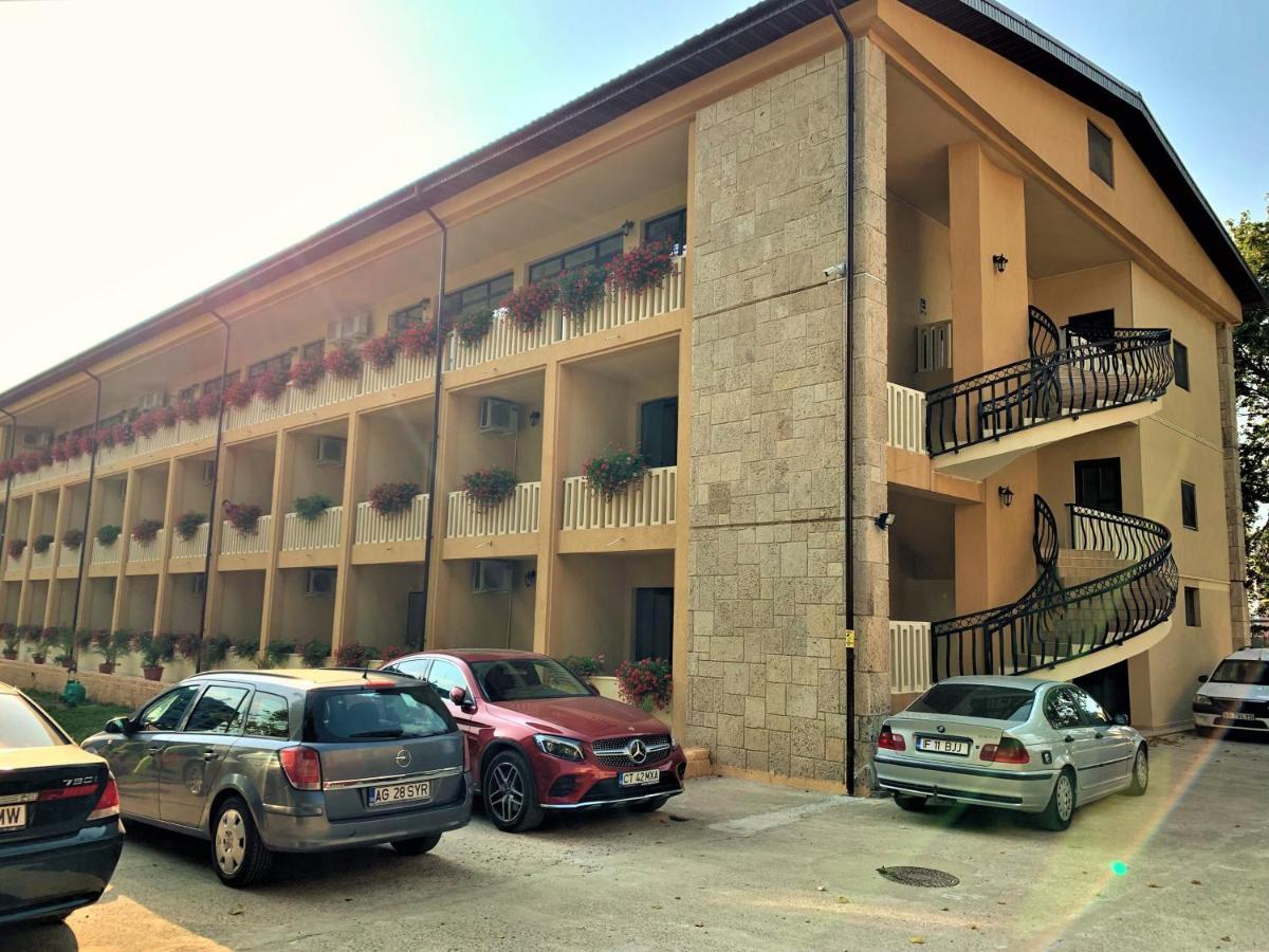 Hotel Pinguin Эфорие Норд Экстерьер фото